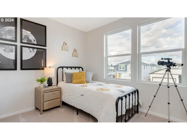 $454,995 | 372 Greencrest Street Northeast, Salem, OR 97301