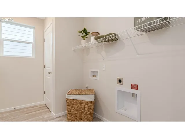 $454,995 | 372 Greencrest Street Northeast, Salem, OR 97301