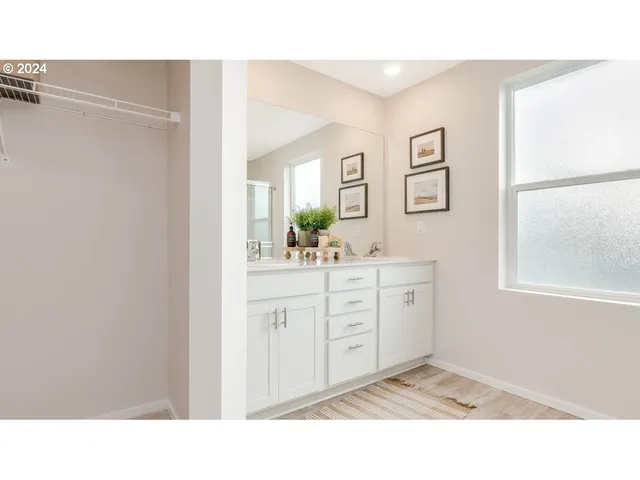 $454,995 | 372 Greencrest Street Northeast, Salem, OR 97301