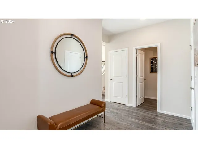 $454,995 | 372 Greencrest Street Northeast, Salem, OR 97301