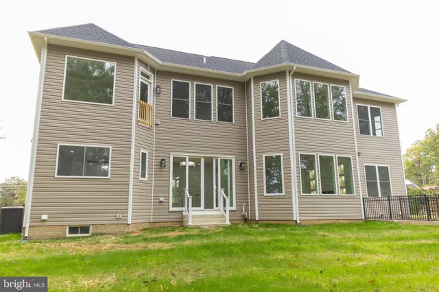 $1,070,000 | 10401 Laurel Ridge Way, Fredericksburg, VA 22408