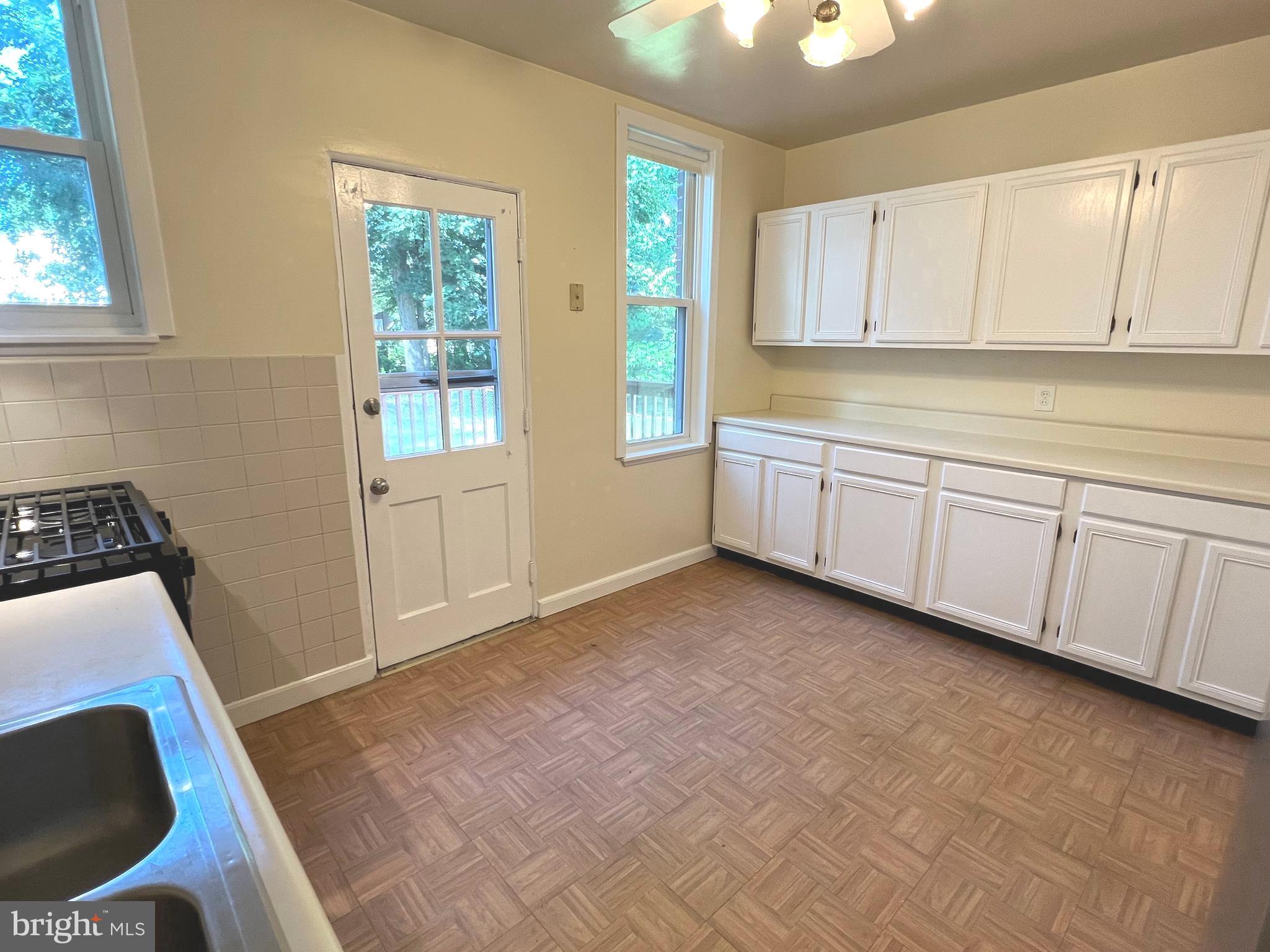 1628 Naturo Road Baltimore, MD 21286 - Photo 6 of 41
