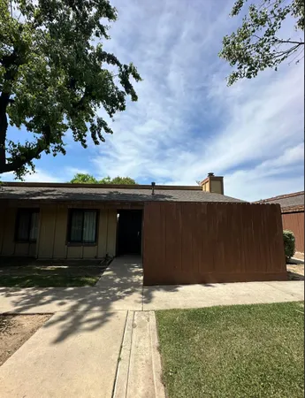 $1,250 | 5181 East Olive Avenue, Unit 118, Fresno, CA 93727