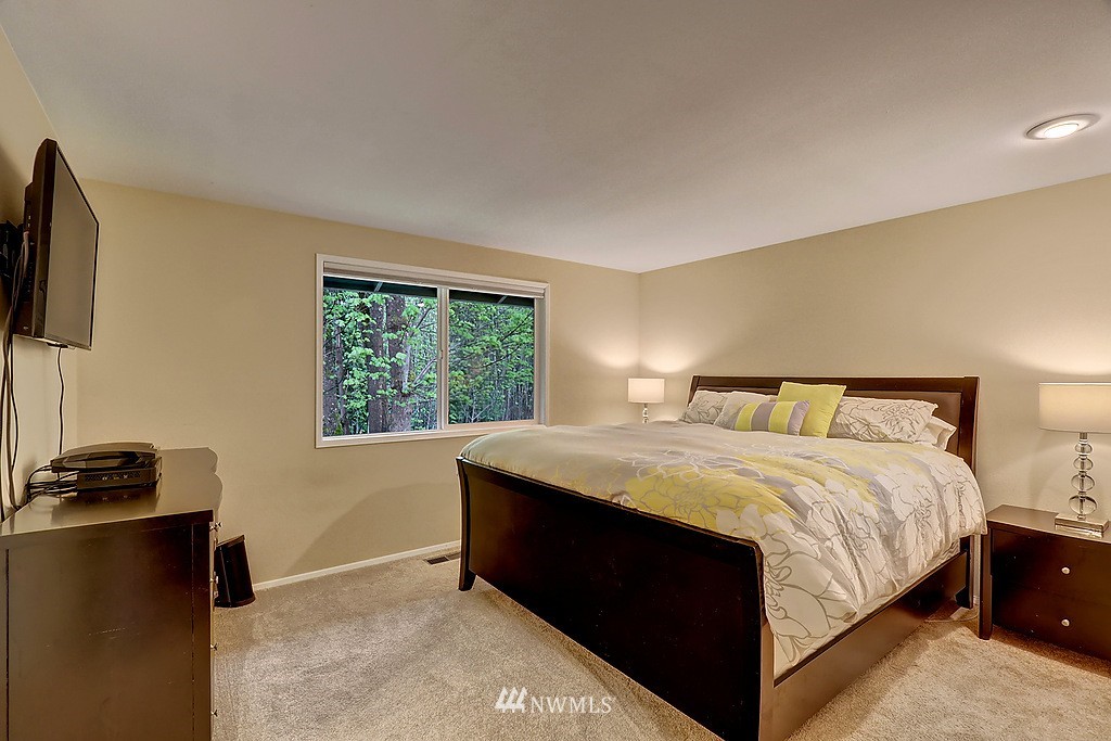 21816 8th Place West Bothell, WA 98021 - Photo 8 of 17