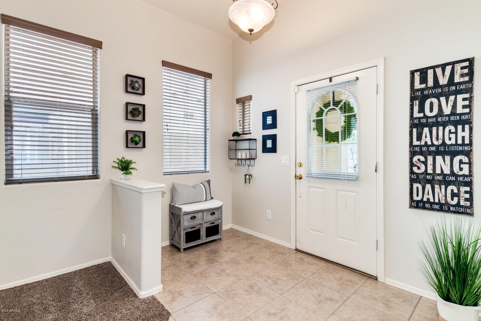4012 East Ironhorse Road Gilbert, AZ 85297 - Photo 3 of 16 Foyer