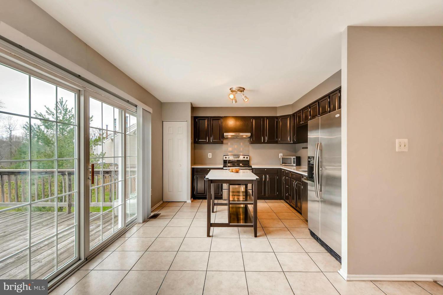 3946 Forest Valley Road Baltimore, MD 21234 - Photo 8 of 26 Kitchen