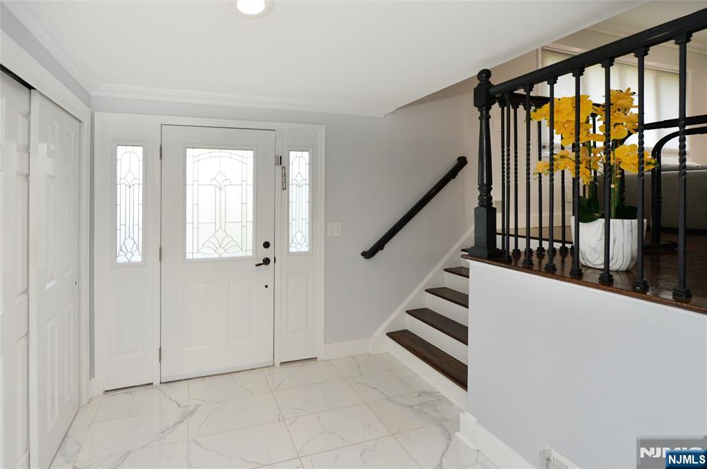 154 Middlesex Avenue Paramus, NJ 07652 - Photo 15 of 32