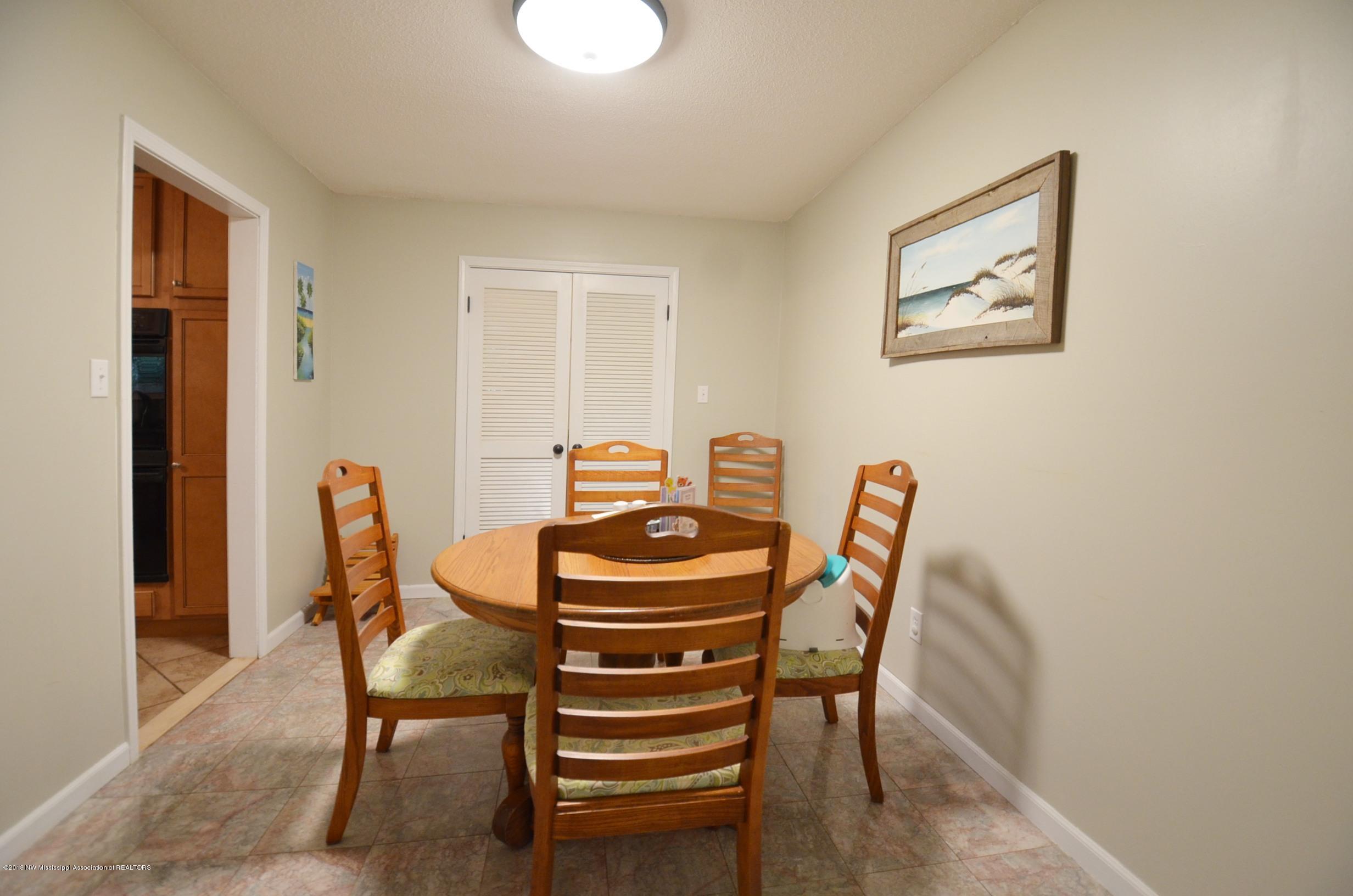 1100 Fogg Road North Nesbit, MS 38651 - Photo 8 of 30 Dining Room