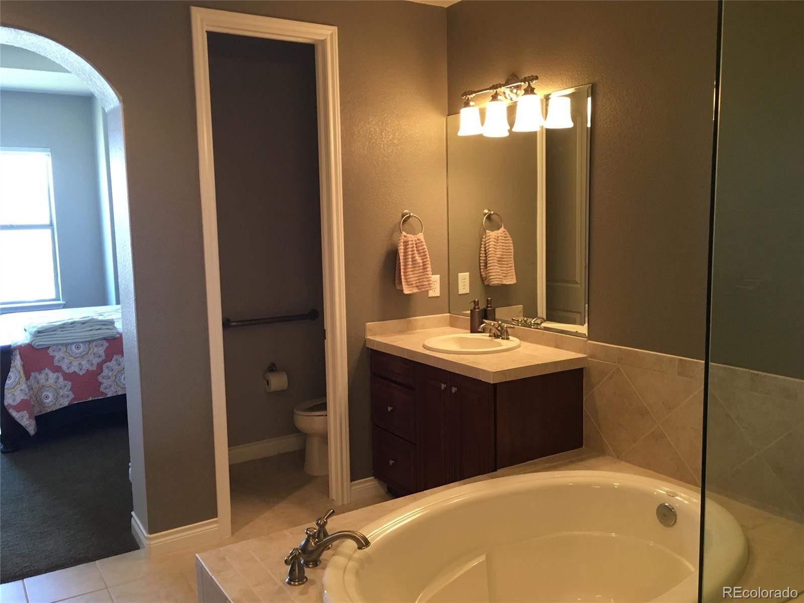 4326 Chateau Ridge Road Castle Rock, CO 80108 - Photo 8 of 14 Gallery Image 8