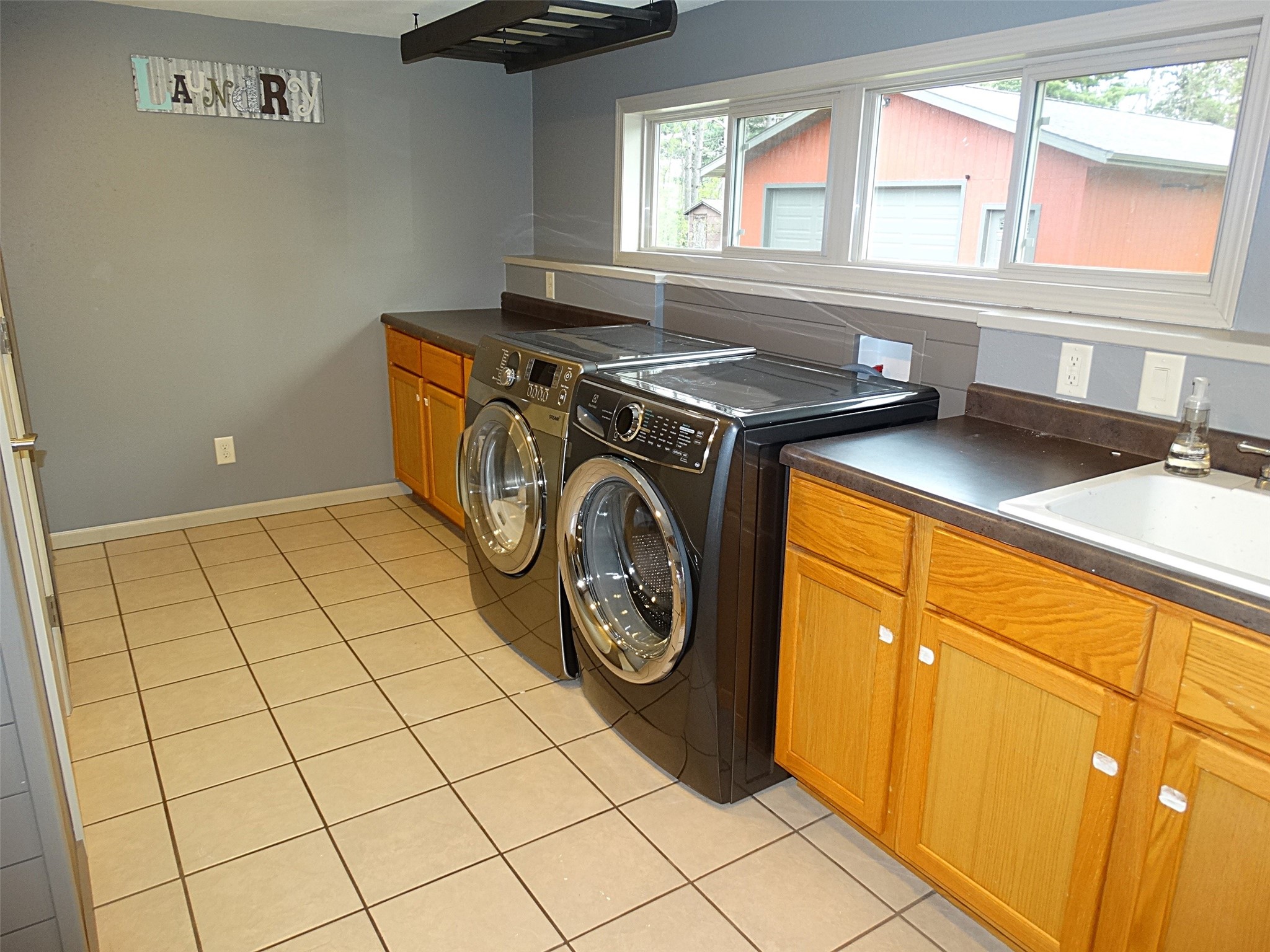 812 East Barker Street Rice Lake, WI 54868 - Photo 18 of 31 Large Main Floor Laundry