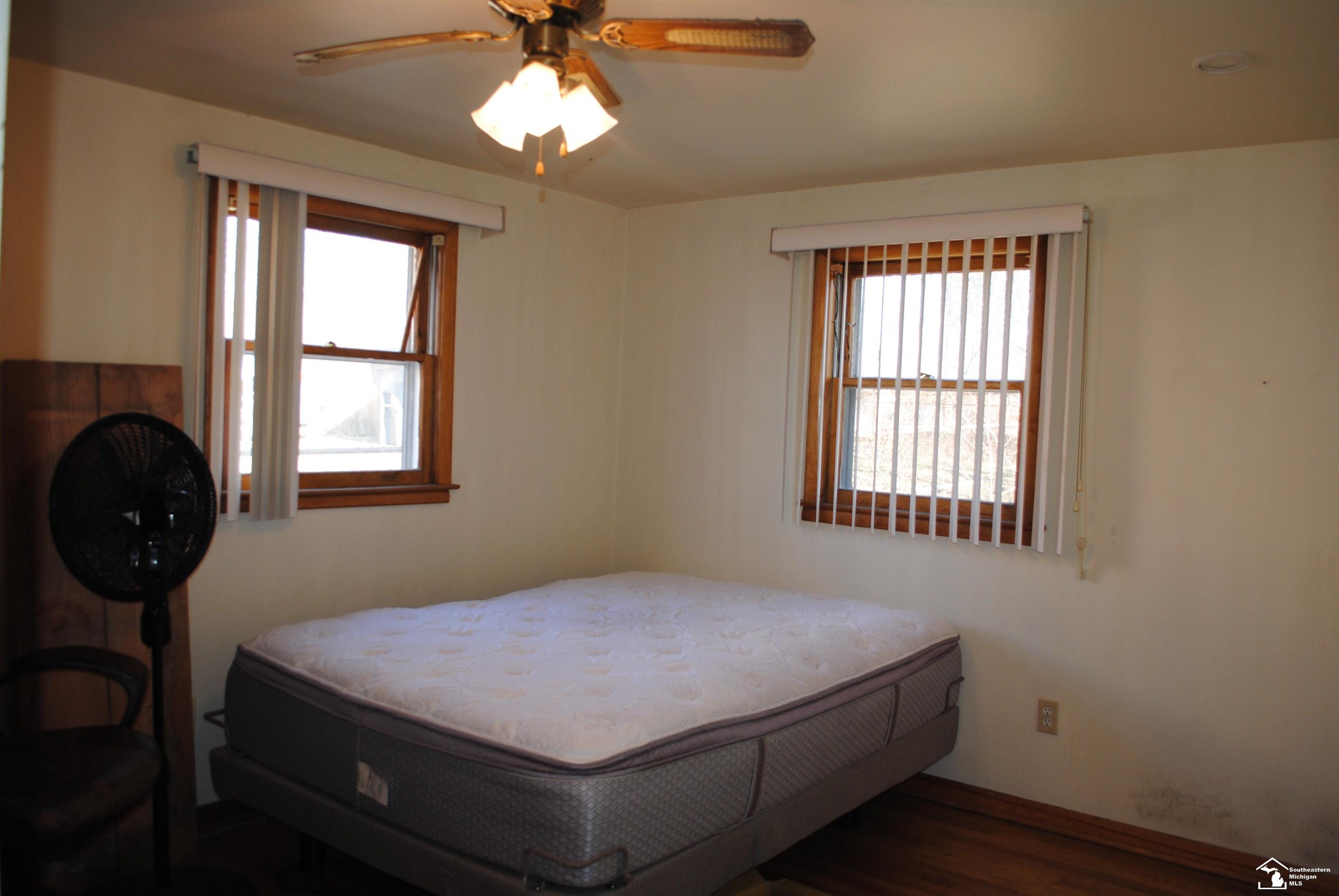 15359 Beech Daly Road Taylor, MI 48180 - Photo 7 of 19 50099093-6.JPG