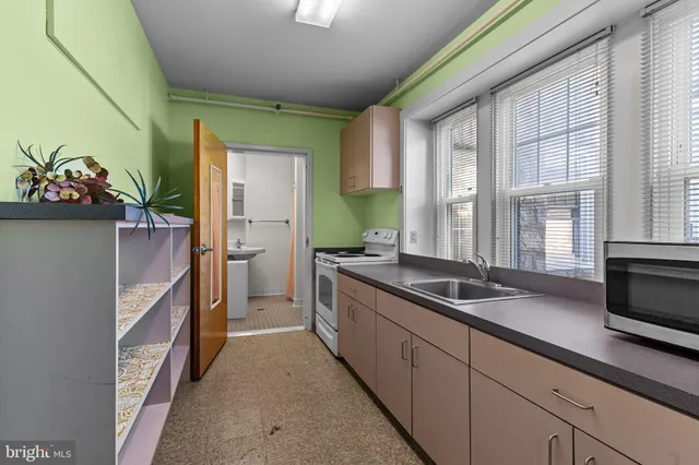 $674,900 | 944 East Main Street, Collegeville, PA 19426