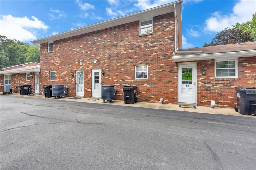 2902 Darlington Road, Unit 402 Beaver Falls, PA 15010 - Photo 17 of 19 Gallery Image 17