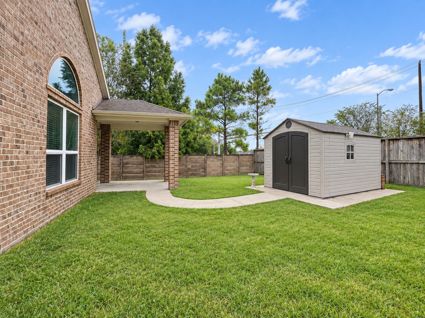 11014 Royale Ridge Lane Houston, TX 77089 - Photo 6 of 6 Gallery Image 6