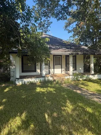 $70,000 | 730 West Lee Street, Sour Lake, TX 77659