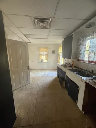 $70,000 | 730 West Lee Street, Sour Lake, TX 77659