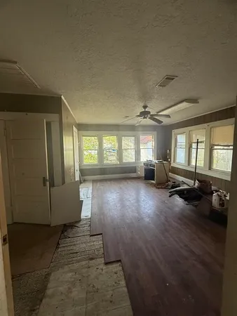$70,000 | 730 West Lee Street, Sour Lake, TX 77659