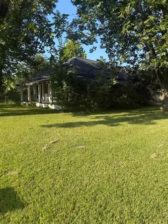 $70,000 | 730 West Lee Street, Sour Lake, TX 77659