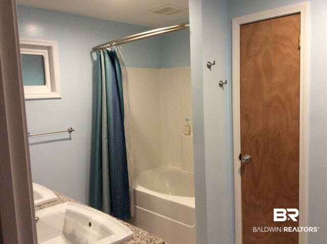 108 Spring Drive Fairhope, AL 36532 - Photo 8 of 24 Master Garden Tub