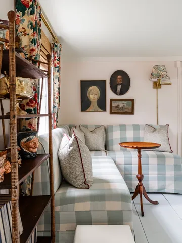 $2,595,000 | 10 Centre Street, Nantucket, MA 02554