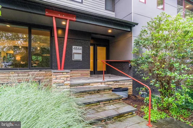 $2,450,000 | 4844 Yorktown Boulevard, Arlington, VA 22207
