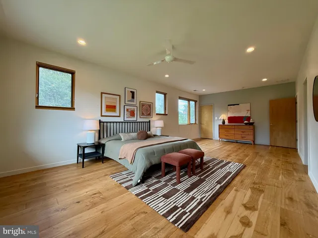 $2,450,000 | 4844 Yorktown Boulevard, Arlington, VA 22207