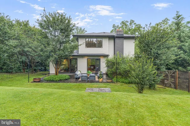 $2,450,000 | 4844 Yorktown Boulevard, Arlington, VA 22207