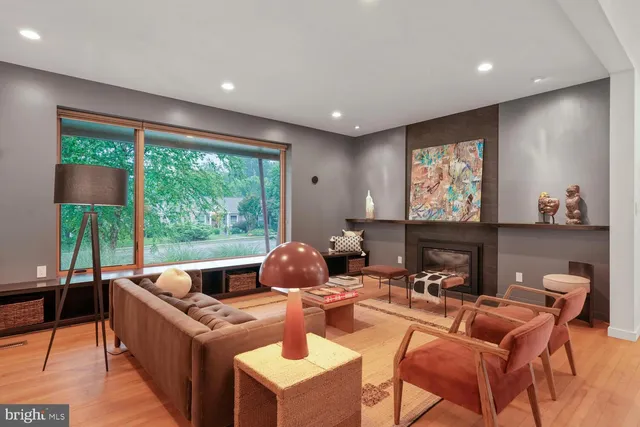 $2,450,000 | 4844 Yorktown Boulevard, Arlington, VA 22207