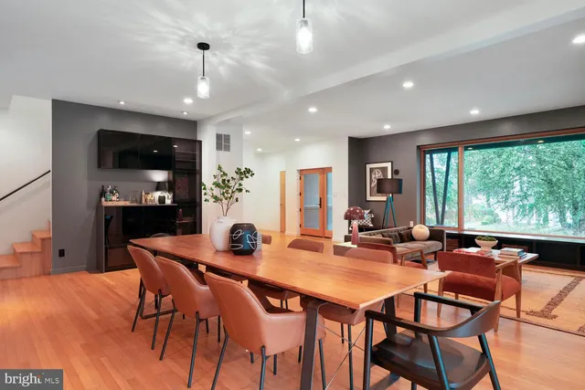 $2,450,000 | 4844 Yorktown Boulevard, Arlington, VA 22207