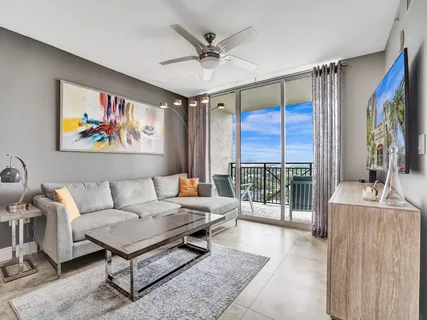 $499,900 | 600 West Las Olas Boulevard, Unit 1501S, Fort Lauderdale, FL 33312