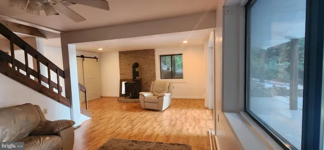 a view of a living room with a bathtub