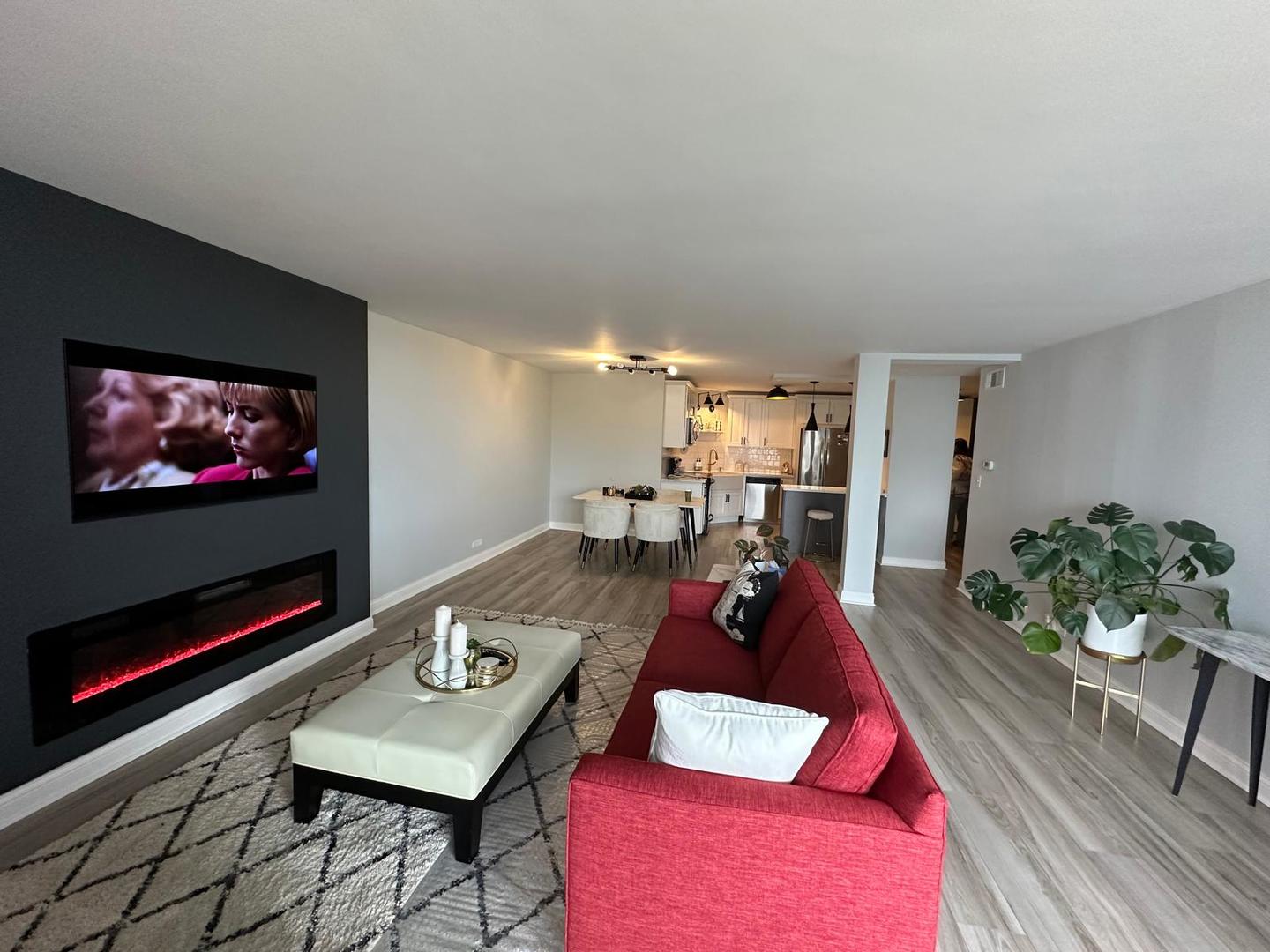 6033 North Sheridan Road, Unit 17H Chicago, IL 60660 - Photo 10 of 19