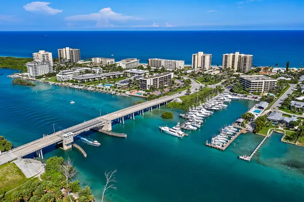 $2,700 | 225 South Beach Road, Unit 401, Tequesta, FL 33469