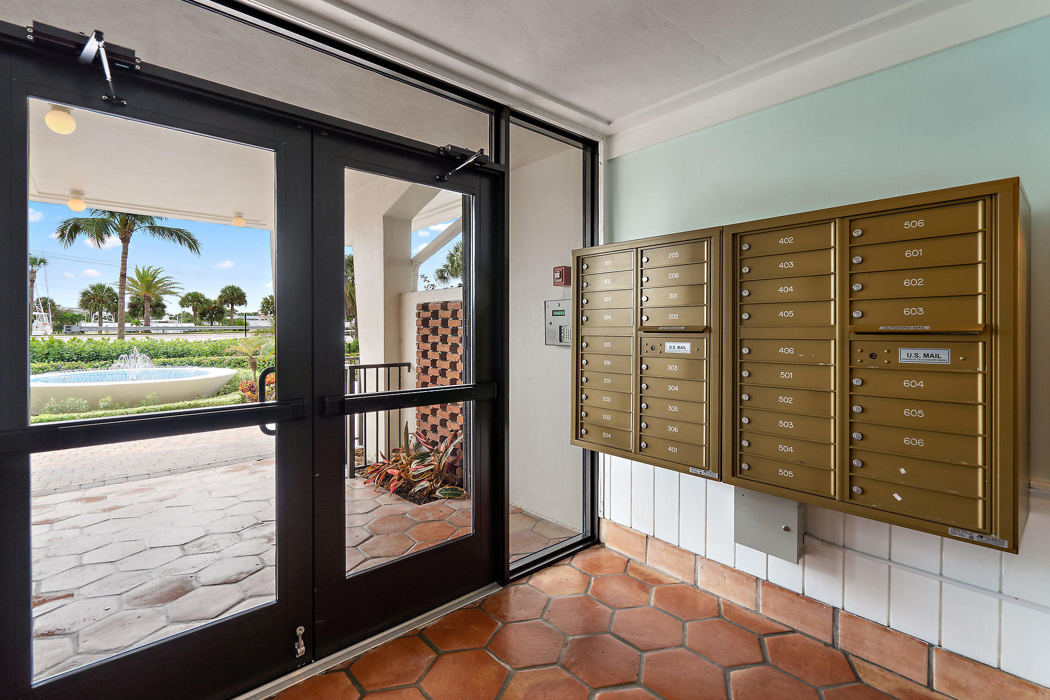 225 South Beach Road, Unit 401 Tequesta, FL 33469 - Photo 7 of 57 002-225BeachRd401-Jupiter-FL-small