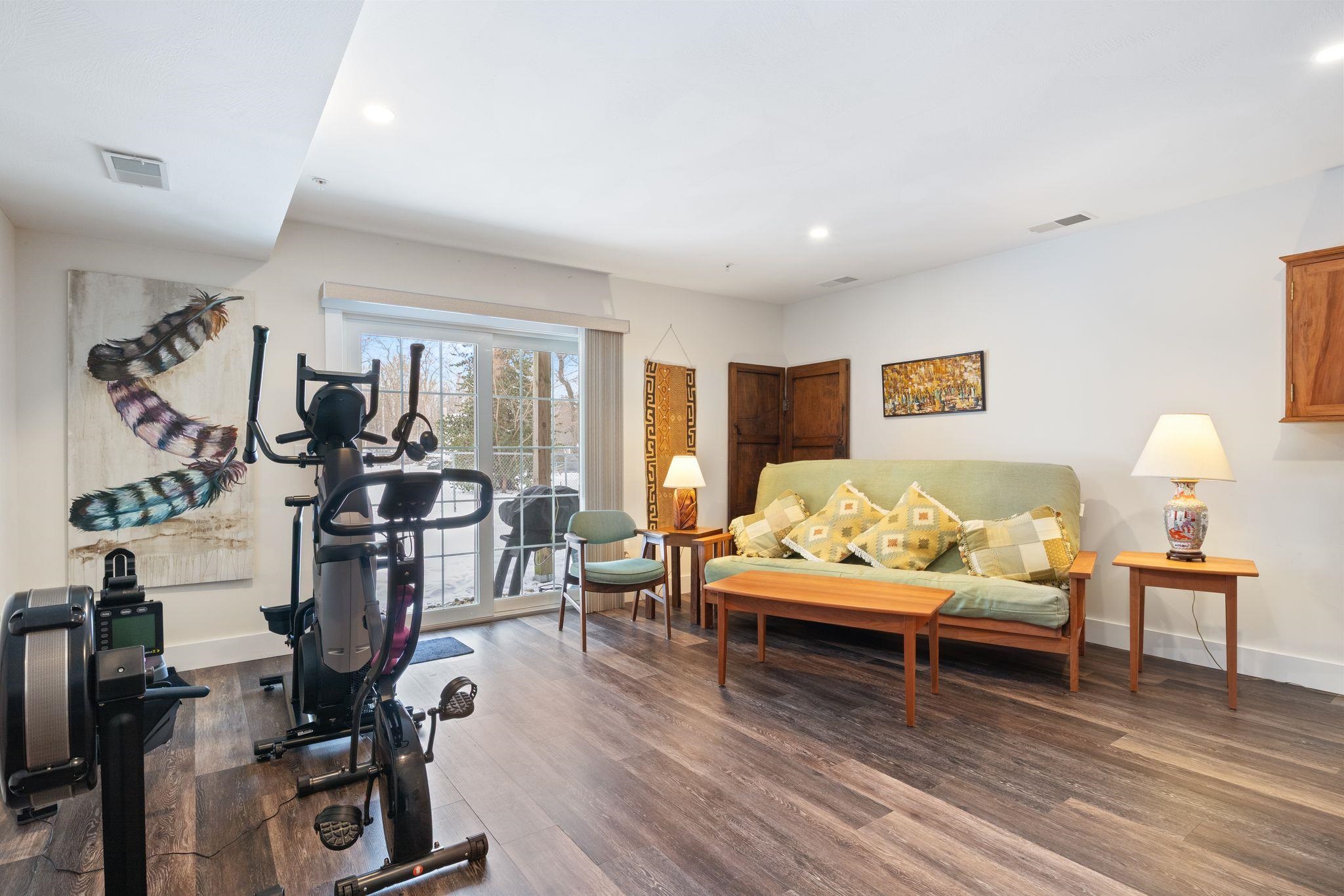 69 Main Street, Unit G Exeter, NH 03833 - Photo 5 of 57