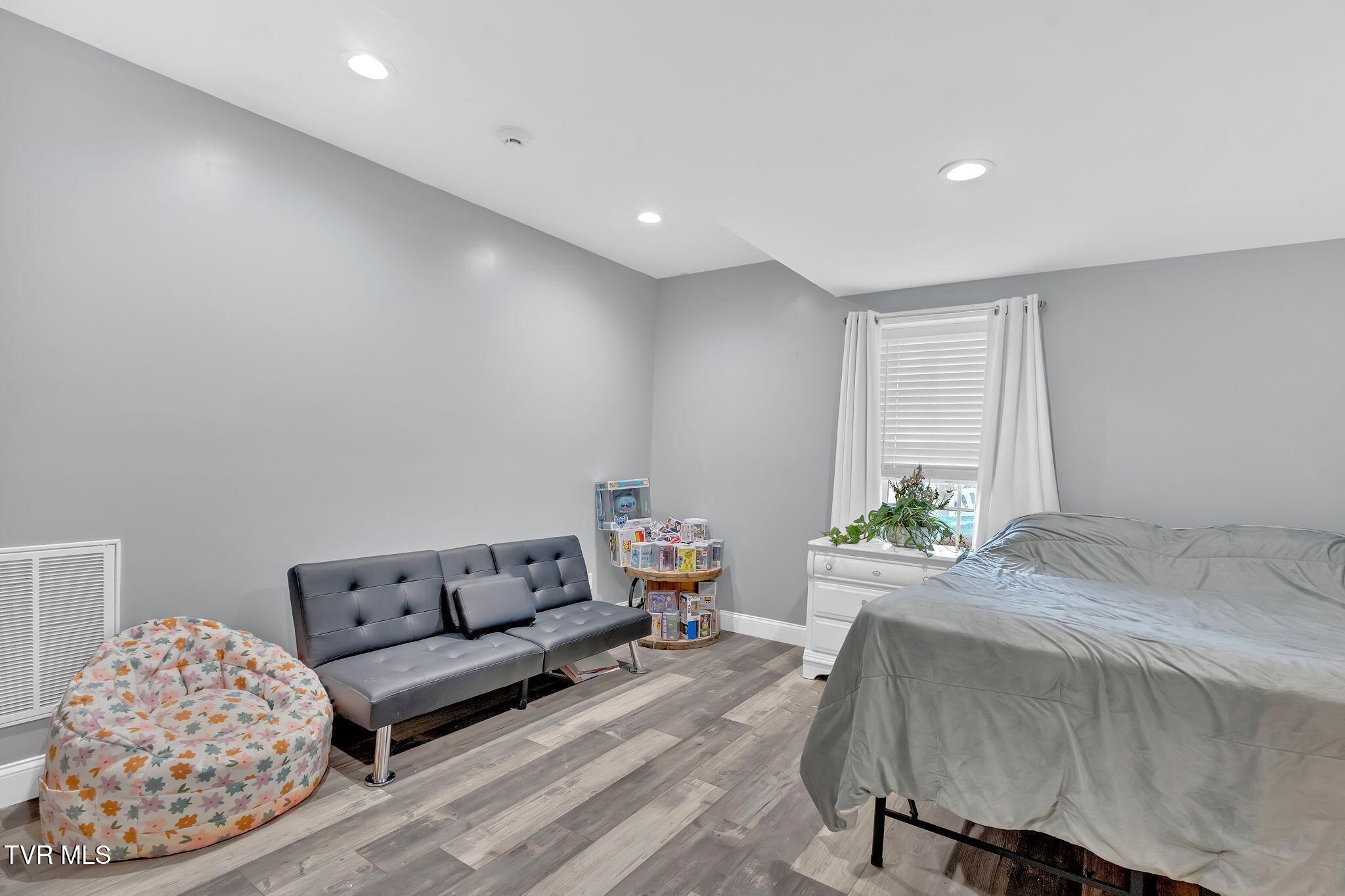 344 Pactolus Road Kingsport, TN 37663 - Photo 39 of 49 5-web-or-mls-JH 20250728-043