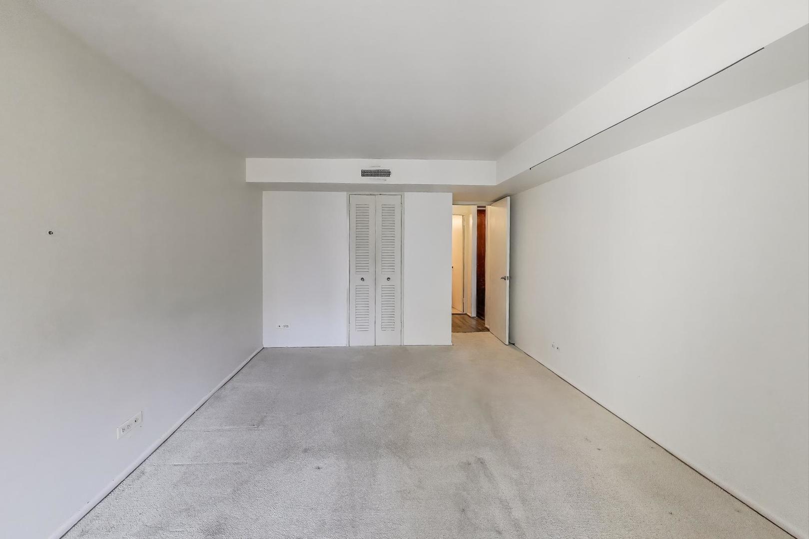 201 East Chestnut Street, Unit 19F Chicago, IL 60611 - Photo 11 of 36 a view of an empty room