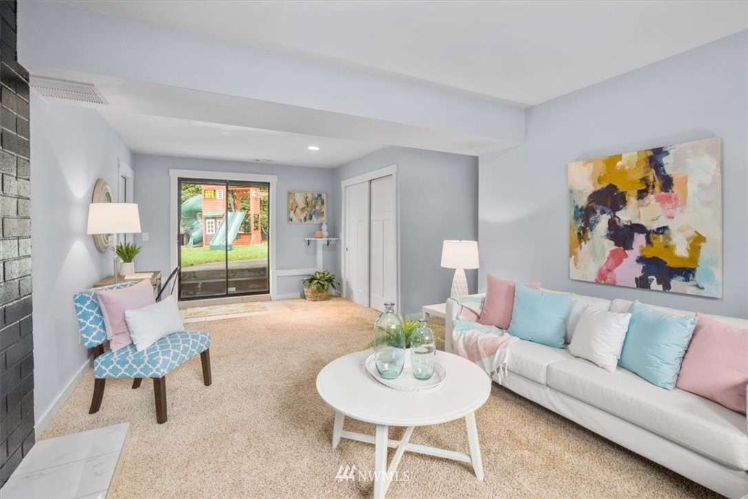 2630 171st Street Southeast Bothell, WA 98012 - Photo 29 of 36 a living room with furniture and a potted plant