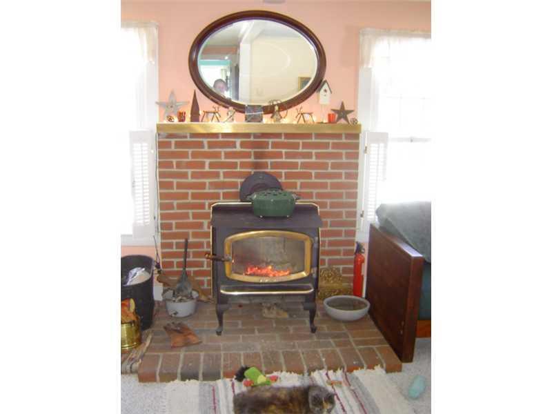 247 Hooper Ledge Road South Paris, ME 04281 - Photo 2 of 17 Living Room.