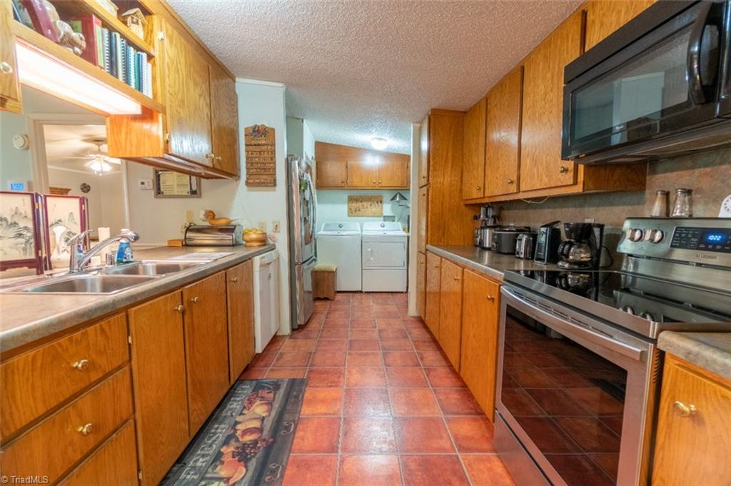 191 Roberts Road Eden, NC 27288 - Photo 12 of 27 Gallery Image 12