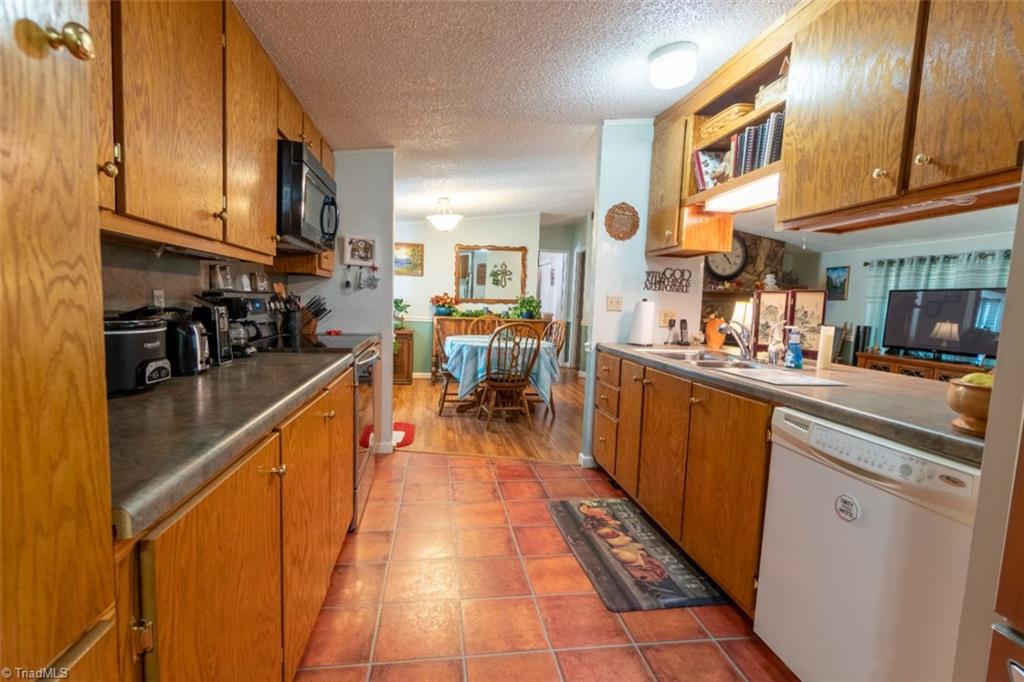 191 Roberts Road Eden, NC 27288 - Photo 13 of 27 Gallery Image 13