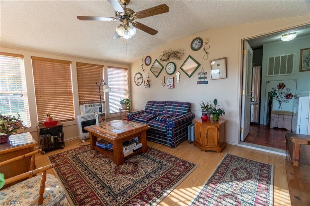 191 Roberts Road Eden, NC 27288 - Photo 16 of 27 Gallery Image 16