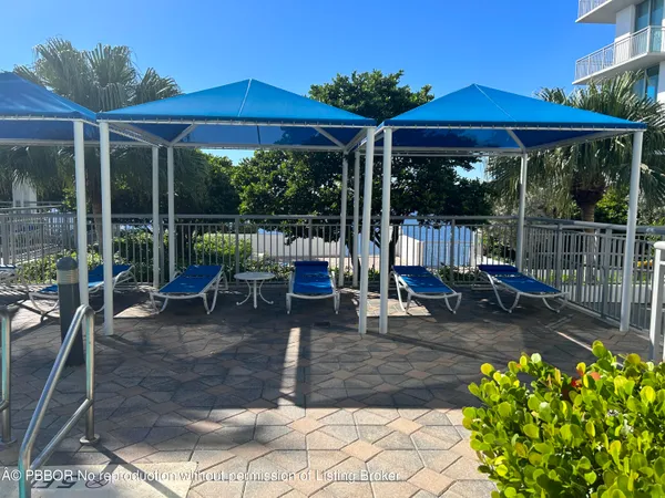 a view of outdoor space yard and patio