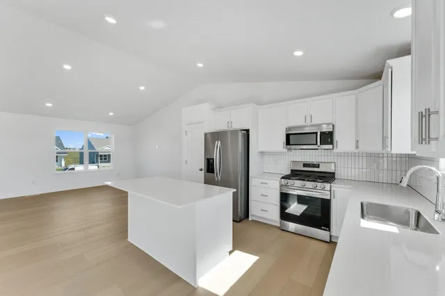 $384,890 | 5205 87th Street Northeast, Monticello, MN 55362