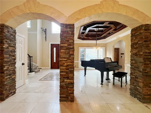 $1,290,000 | 6709 Wooded Cove Court, Flowery Branch, GA 30542