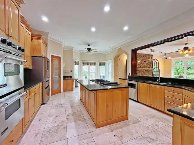 $1,290,000 | 6709 Wooded Cove Court, Flowery Branch, GA 30542