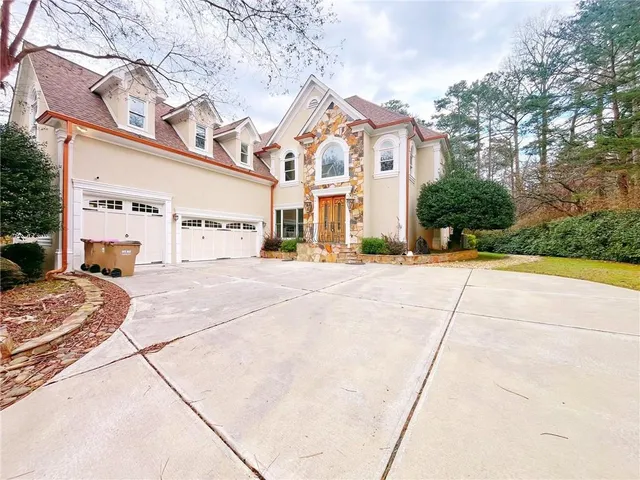 $1,290,000 | 6709 Wooded Cove Court, Flowery Branch, GA 30542