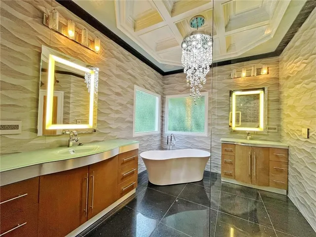 $1,290,000 | 6709 Wooded Cove Court, Flowery Branch, GA 30542