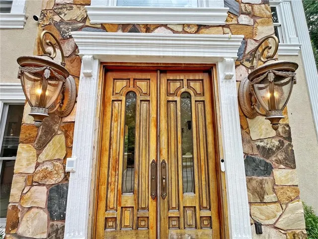 $1,290,000 | 6709 Wooded Cove Court, Flowery Branch, GA 30542