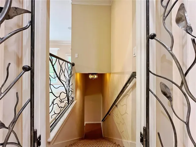 $1,290,000 | 6709 Wooded Cove Court, Flowery Branch, GA 30542